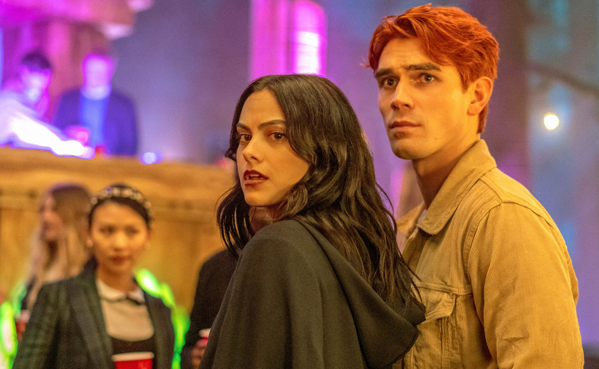 Archie le pide consejos a Hiram Lodge en ‘Riverdale’